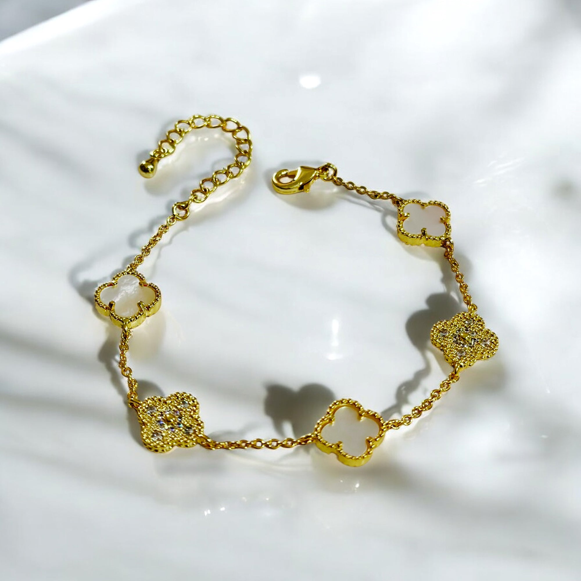 Clover Bracelet Mother of Pearl
