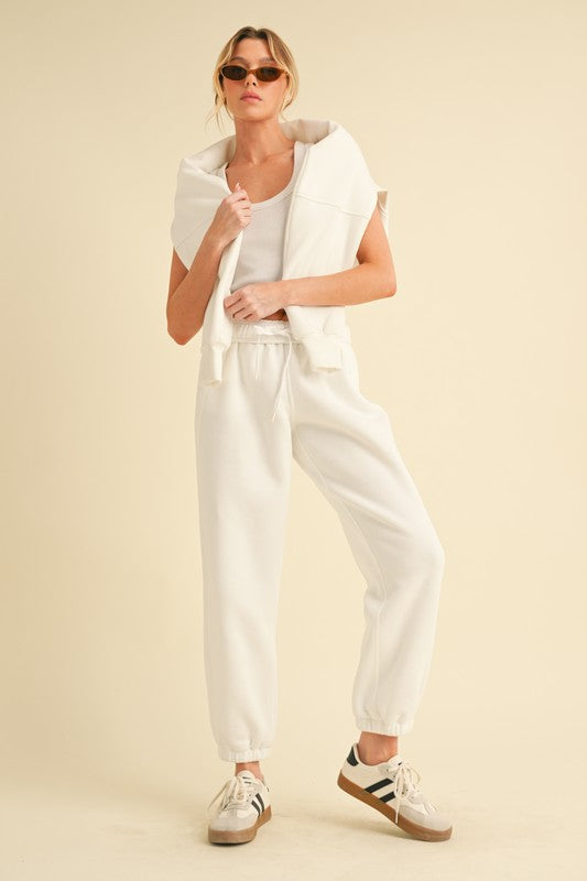 WHITE / S