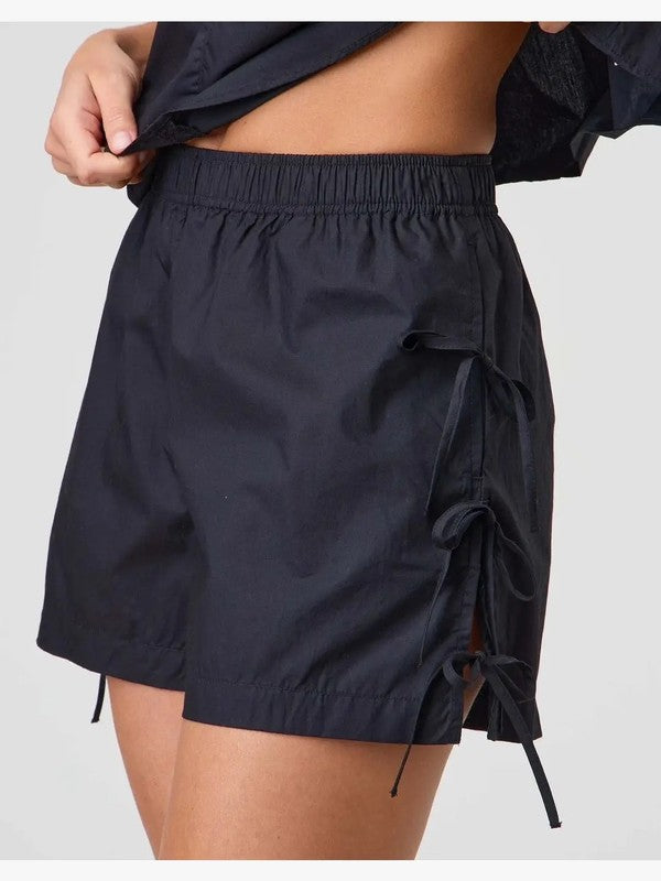 Black / M