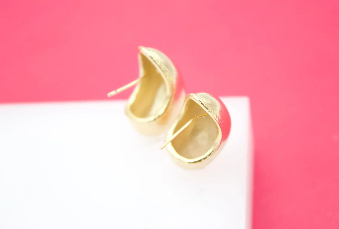 Smooth Oval Stud 18K Gold Filled Earrings