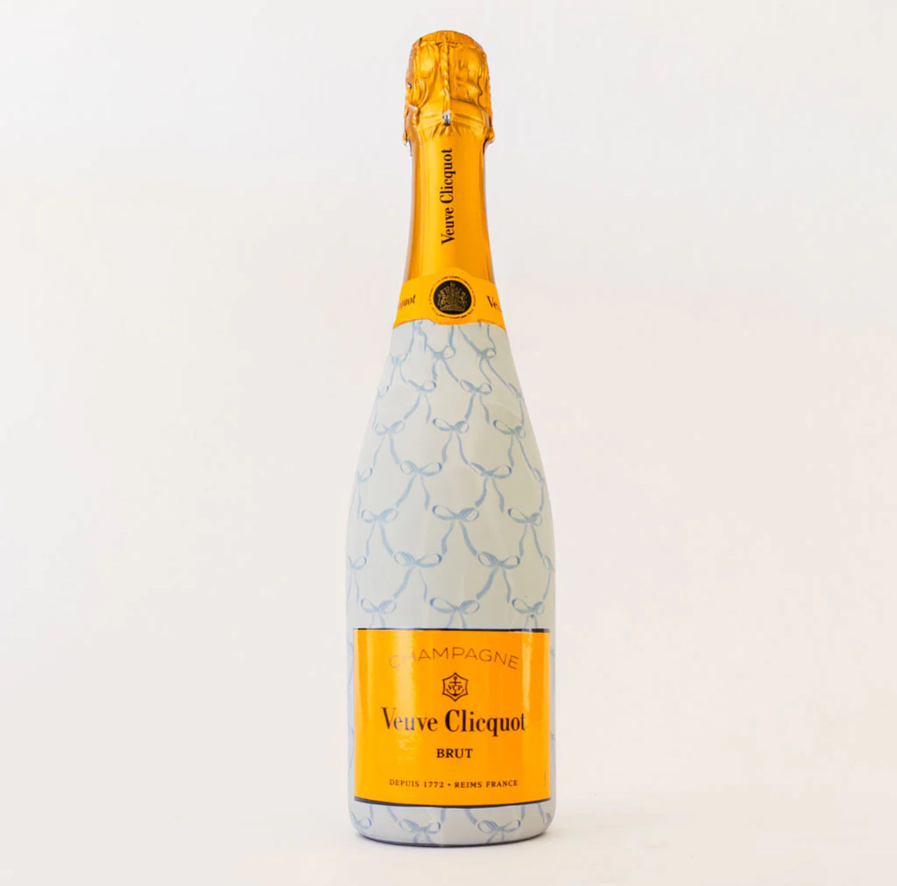 Beau Bottles Wrap Grandmillenial Blue Bows