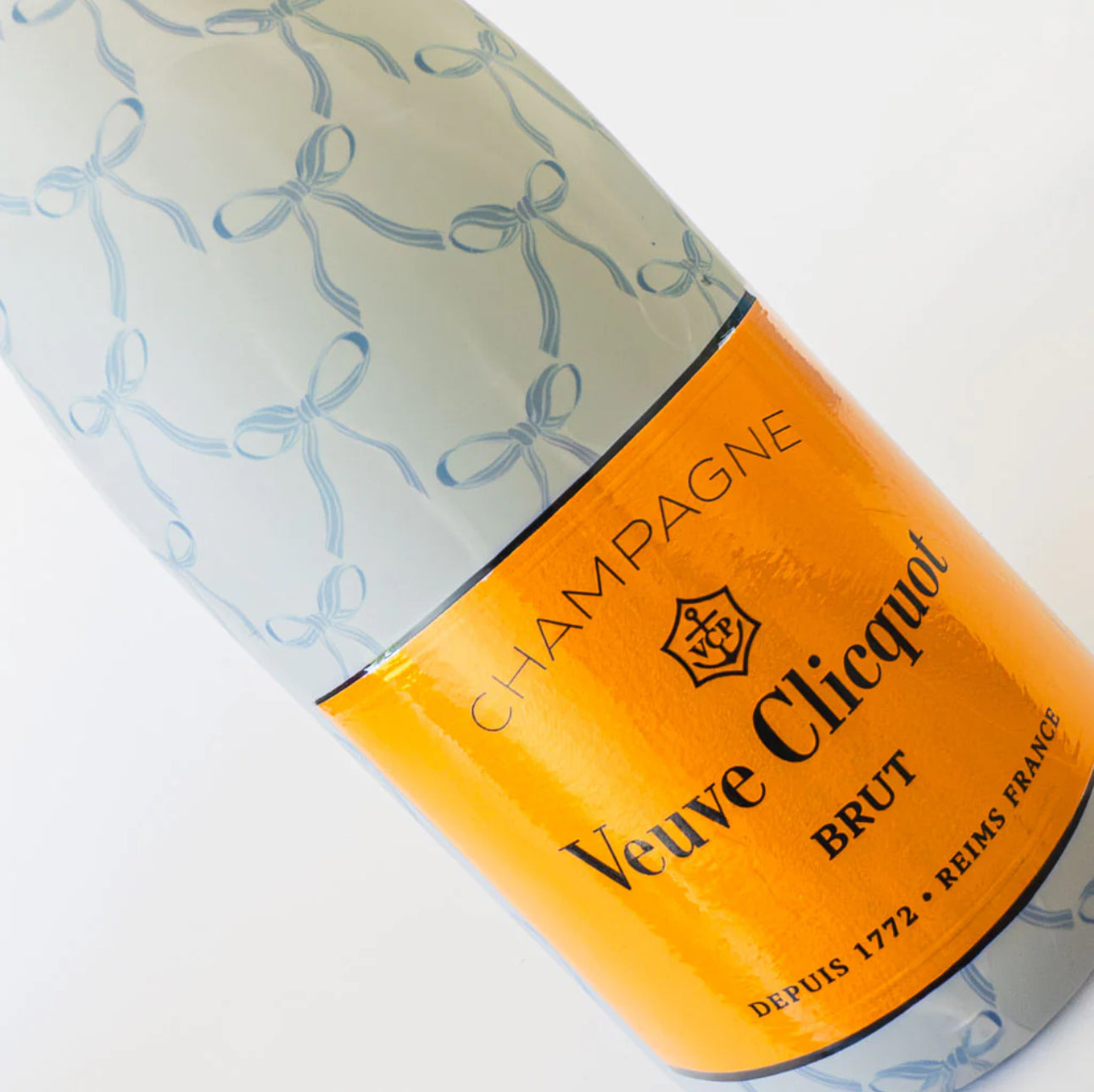 Beau Bottles Wrap Grandmillenial Blue Bows